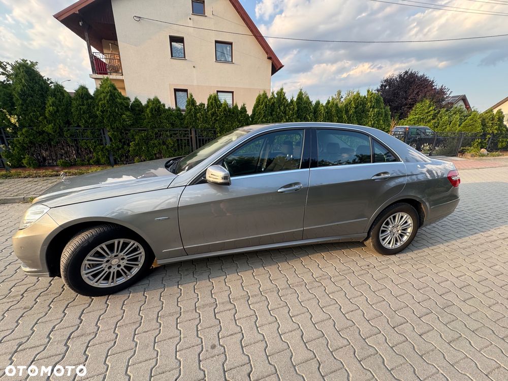 Mercedes-Benz Klasa E 250 CGI BlueEFFICIENCY Automatik Elegance - 9