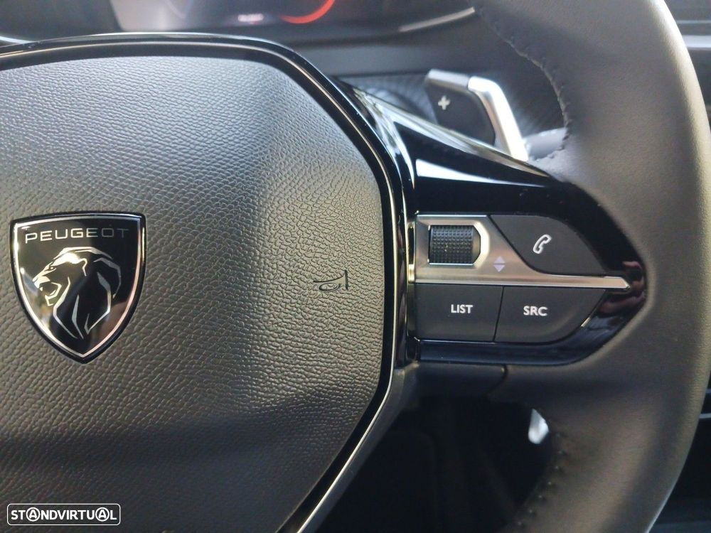 Peugeot 2008 1.2 Hybrid Allure e-DCS6 - 24