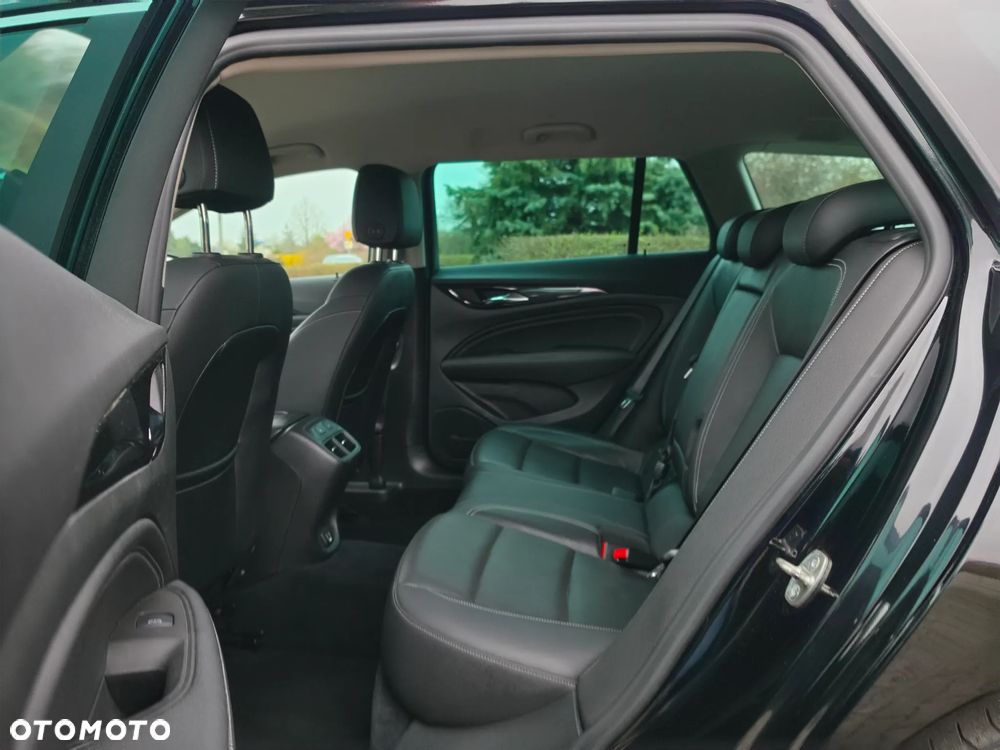 Opel Insignia 2.0 CDTI automatik Business Innovation - 33