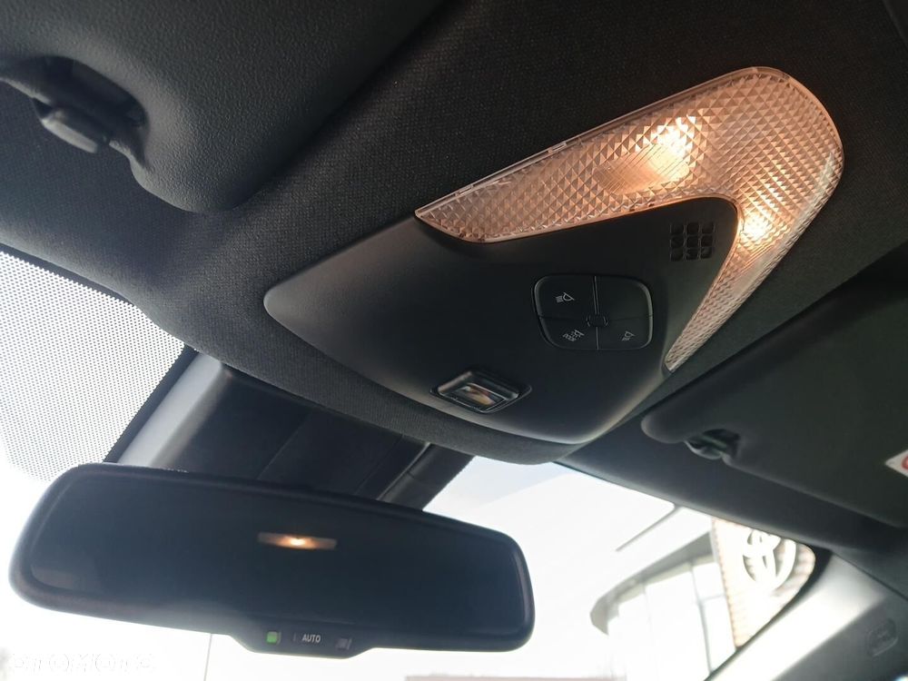 Toyota C-HR 2.0 Hybrid Executive - 35