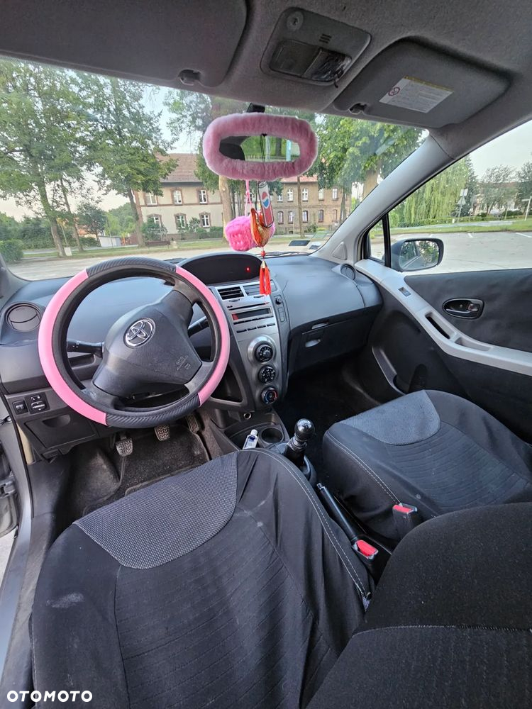 Toyota Yaris 1.4 D-4D - 7