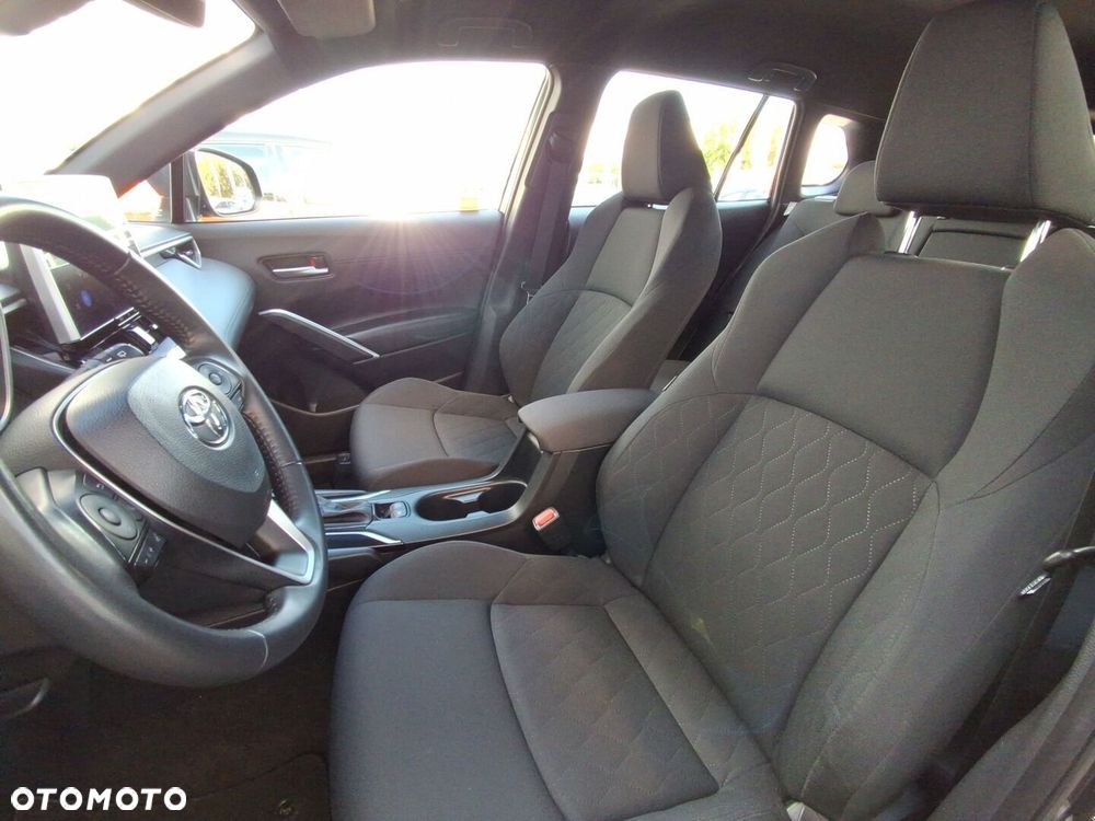 Toyota Corolla Cross - 13