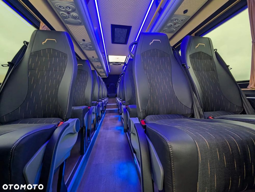 Mercedes-Benz Sprinter 519 - 20