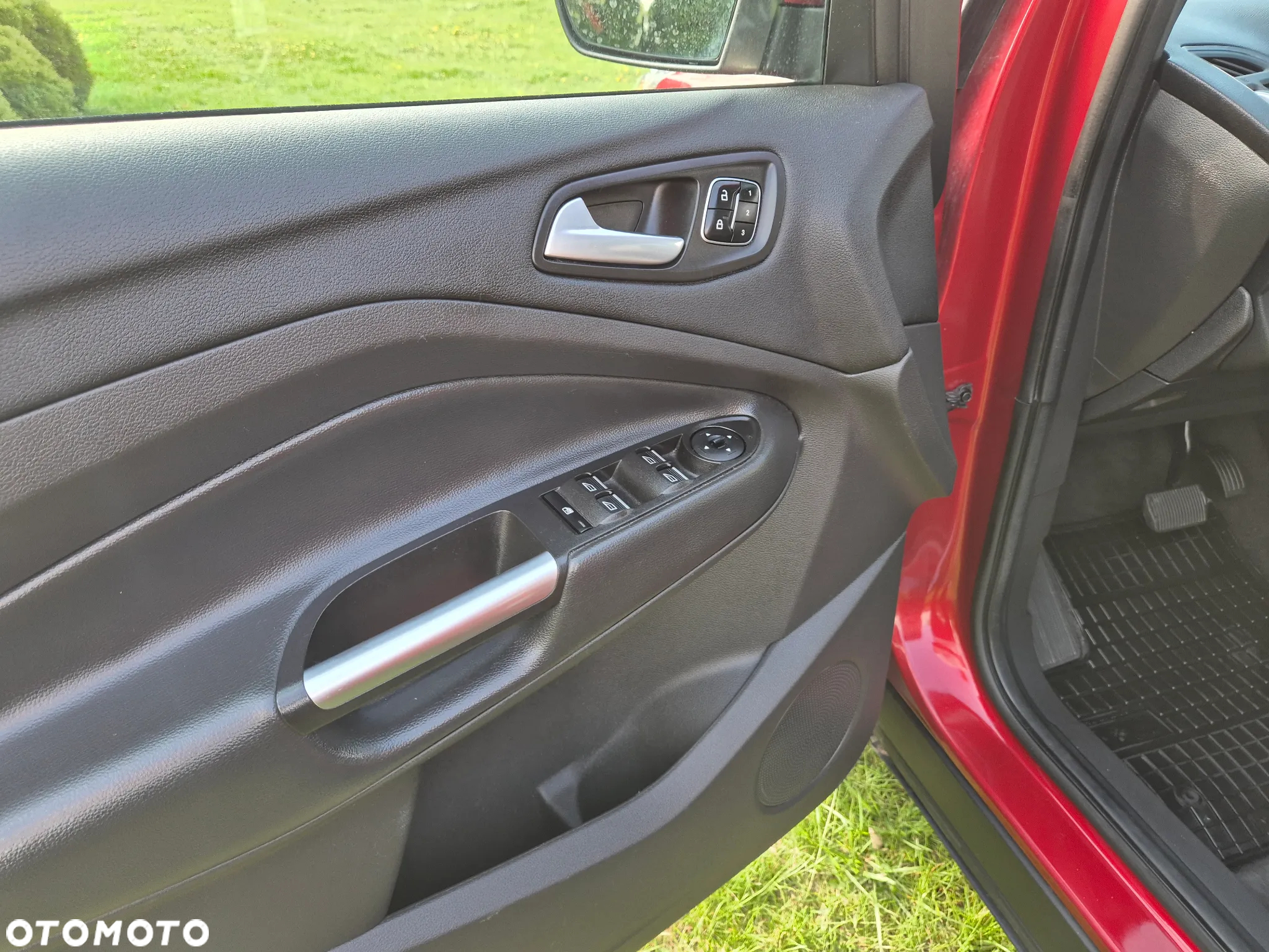 Ford Escape 2.0 EcoBoost AWD Titanium - 32