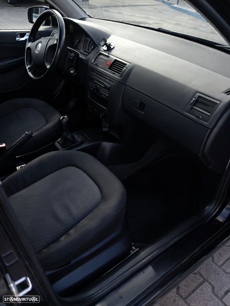 Skoda Fabia Break 1.2 Active - 6