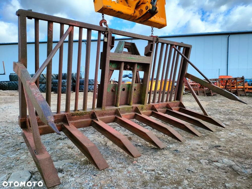 Chwytak widły krokodyl do kiszonki słomy obornika - 6