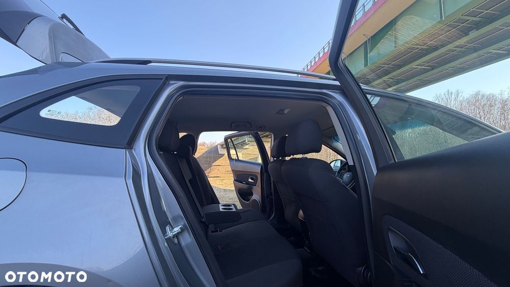 Chevrolet Cruze 1.7 LT - 25