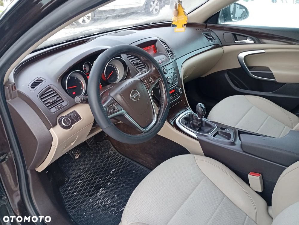 Opel Insignia - 14