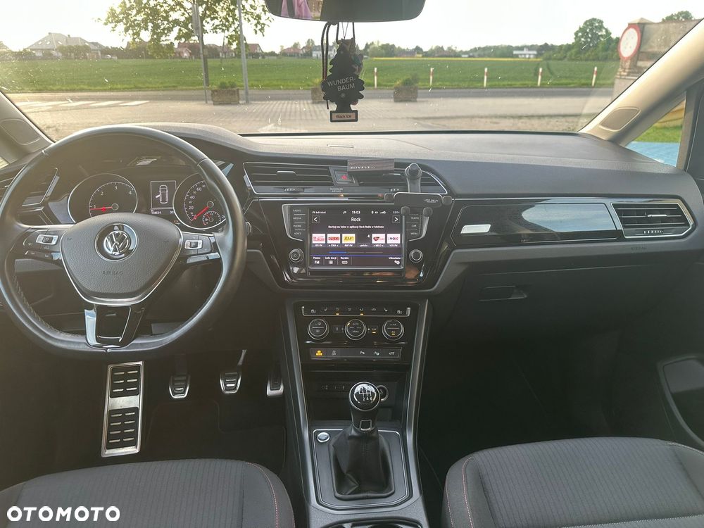 Volkswagen Touran 2.0 TDI SCR (BlueMotion Technology) SOUND - 14