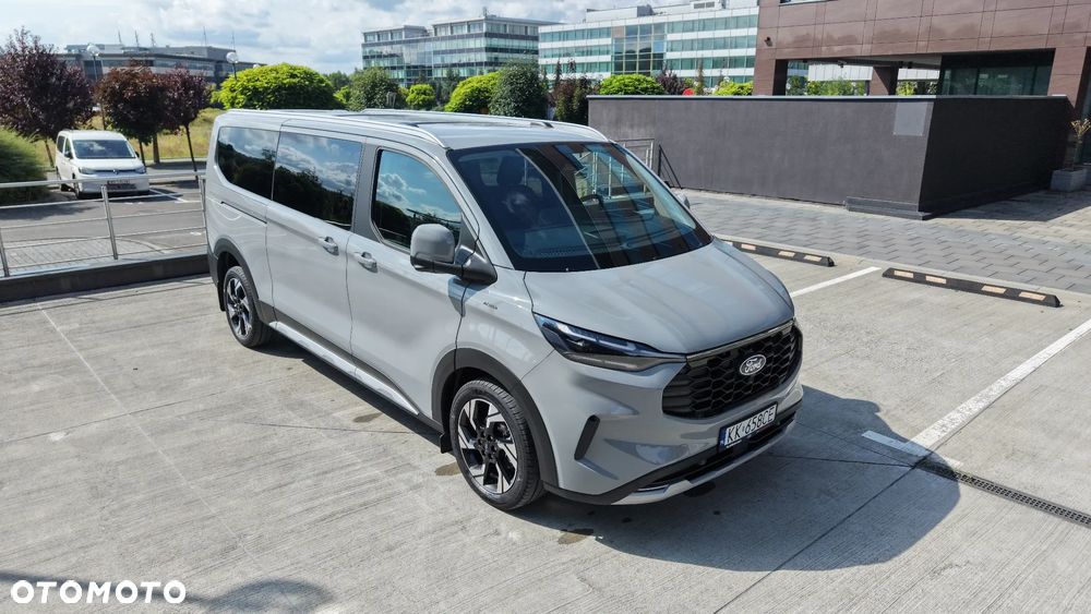 Ford Tourneo Custom - 17