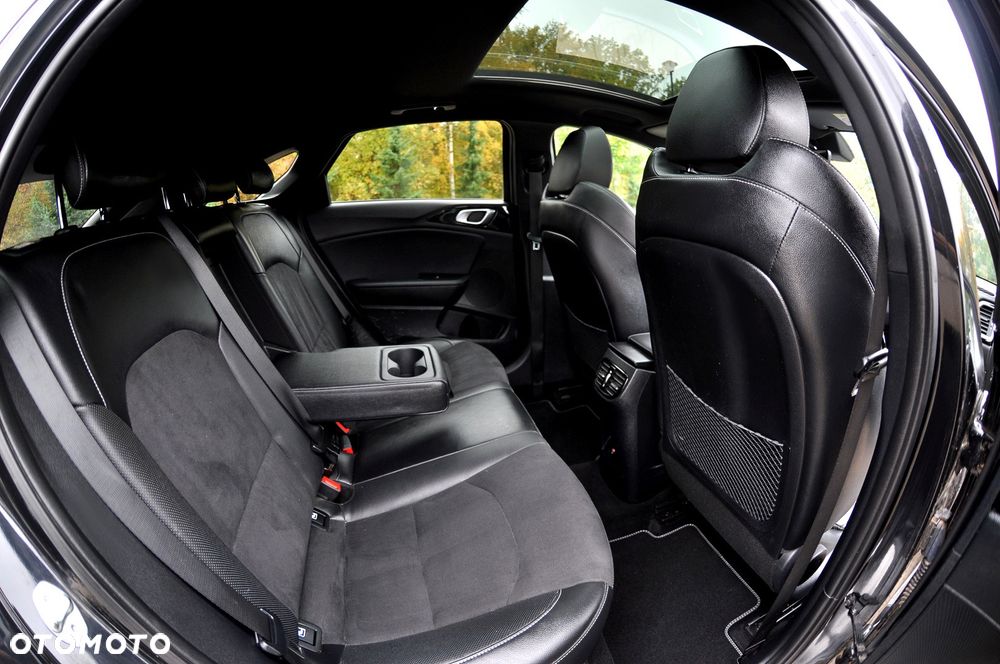 Kia ProCeed - 25