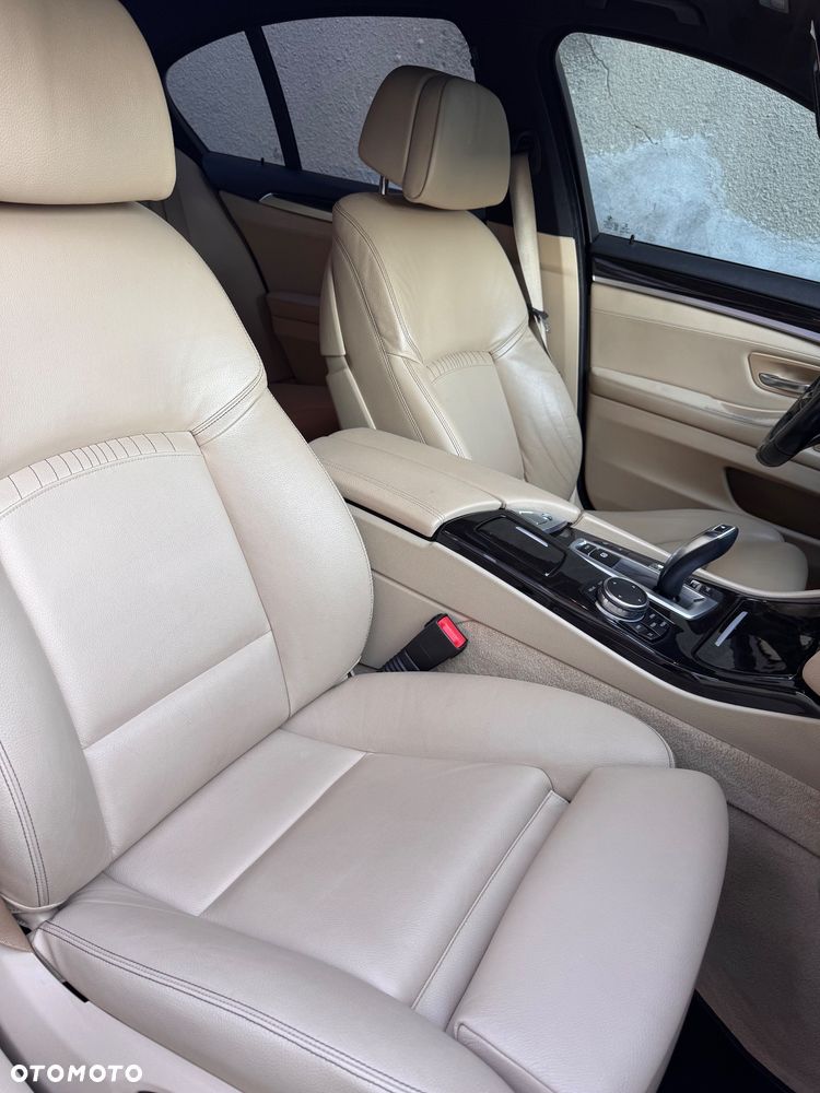 BMW Seria 5 535i - 24