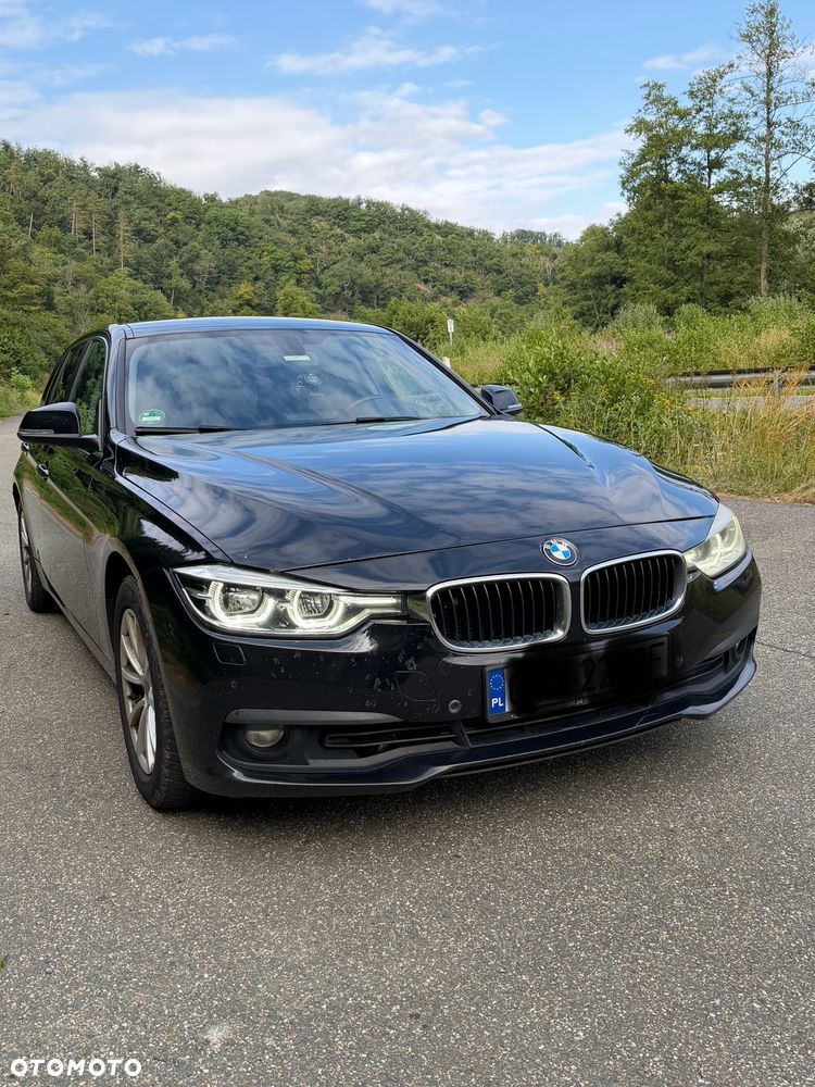 BMW Seria 3 318d - 3
