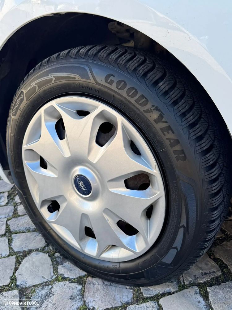 Ford Transit Connect - 22