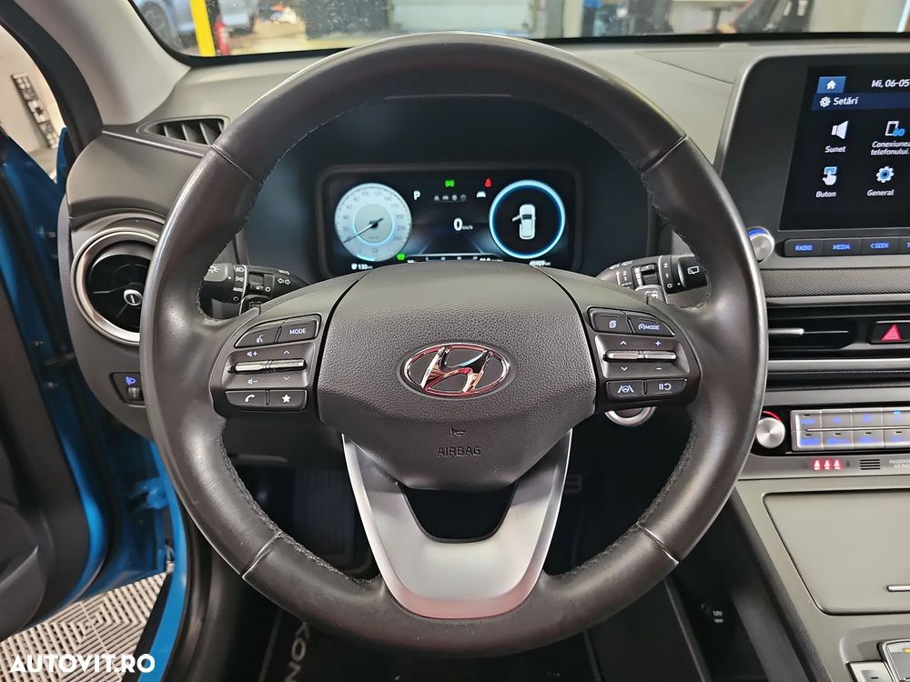 Hyundai KONA - 17