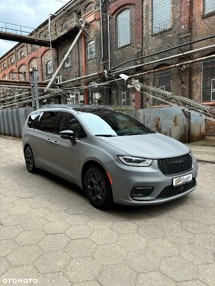 Chrysler Pacifica - 5