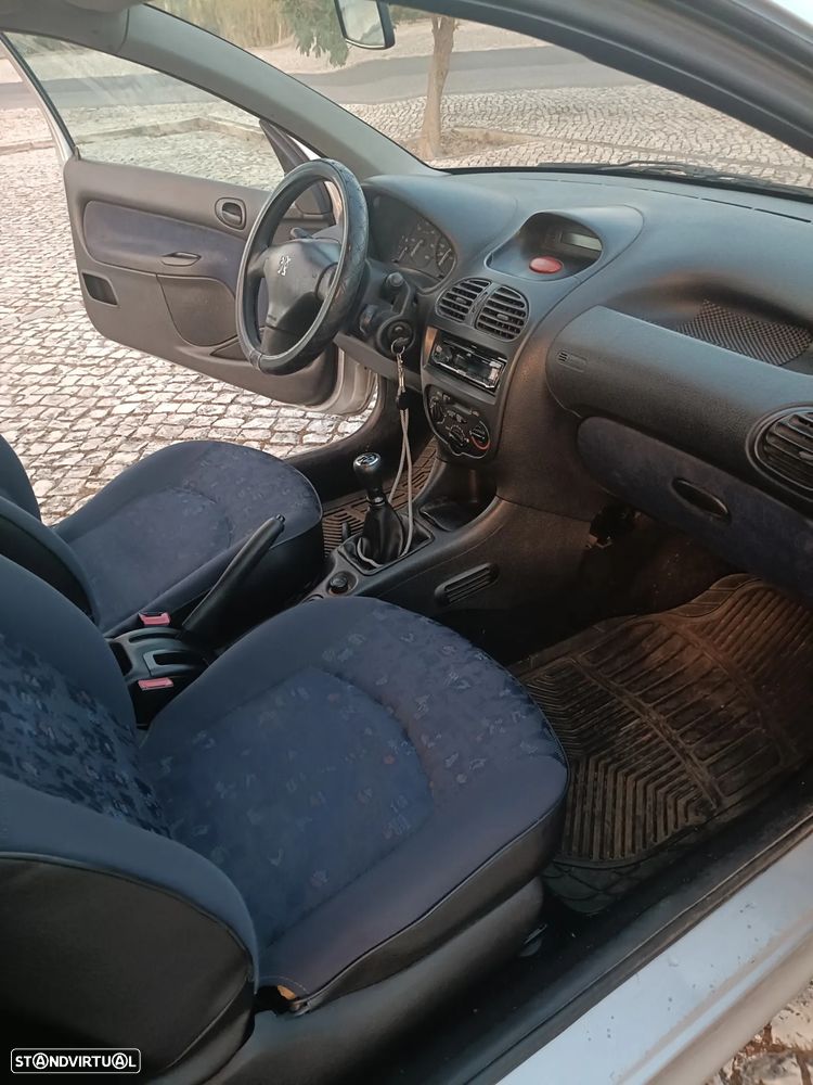 Peugeot 206 - 17