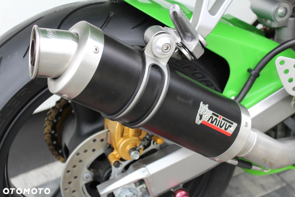 Kawasaki ZXR - 23