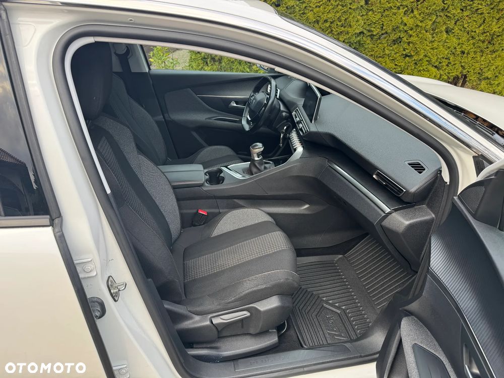 Peugeot 3008 PureTech 130 Stop & Start GPF Active - 11