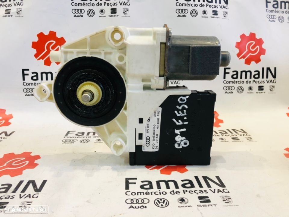 Motor Elevador Vidros FRT ESQ - Audi A3 8P1 - 1