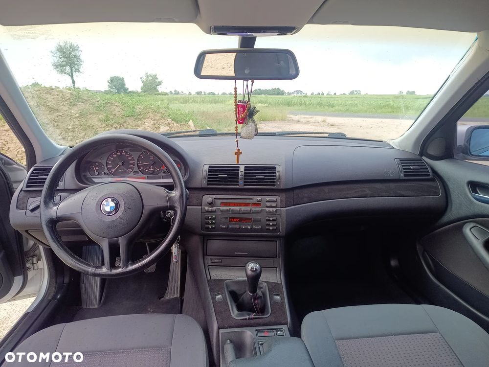 BMW Seria 3 318i - 8