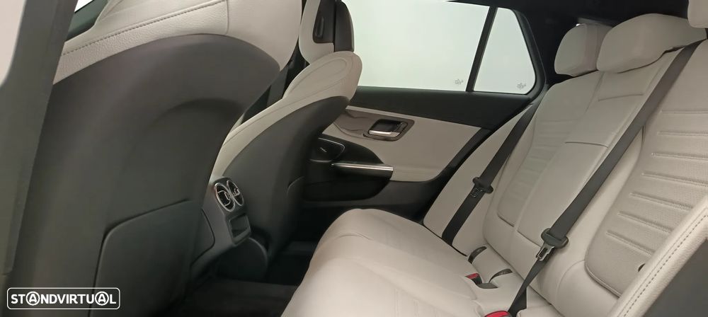 Mercedes-Benz C 300 de AMG Line - 27