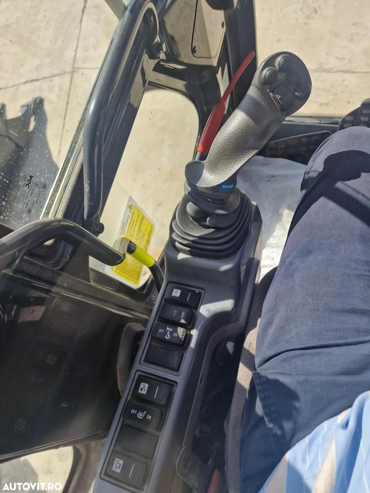 Hitachi ZX135-3.552h, 2020, LAMA NIVELARE, COMPACT in gabarit, CUPLA RAPIDA hidraulica, Int picon, Inst hidr rotire atasamente, Masa operationala 15,7t, ad sapare 6m, Ridica tevi 8,5t, camera spate si 2 laterale, consum 9l/h, sist antifurt, PROMOTIE 86900eur - 9