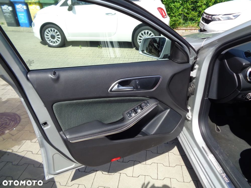 Mercedes-Benz Klasa A 200 Activity Edition - 9