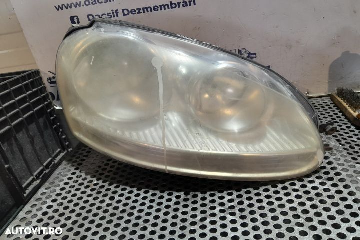 Far dreapta 1K6941006Q / 1LG247007 1K6941006Q / 1LG247007 Volkswagen - 1