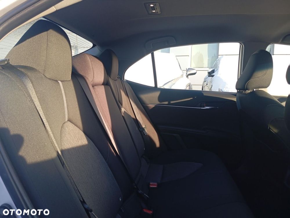 Toyota Camry 2.5 Hybrid Comfort CVT - 11