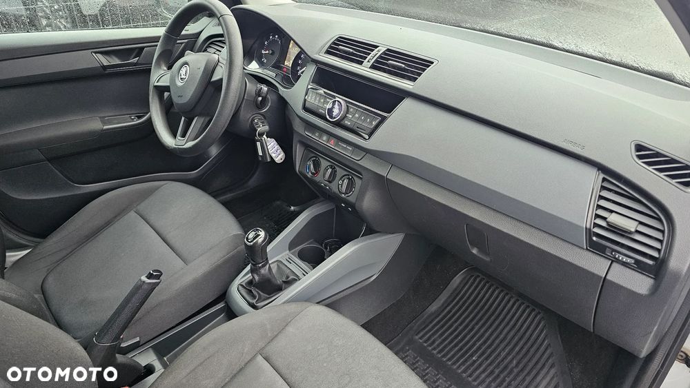 Skoda Fabia 1.0 Active - 9