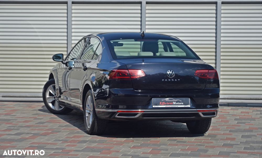 Volkswagen Passat 2.0 TDI DSG Highline - 14