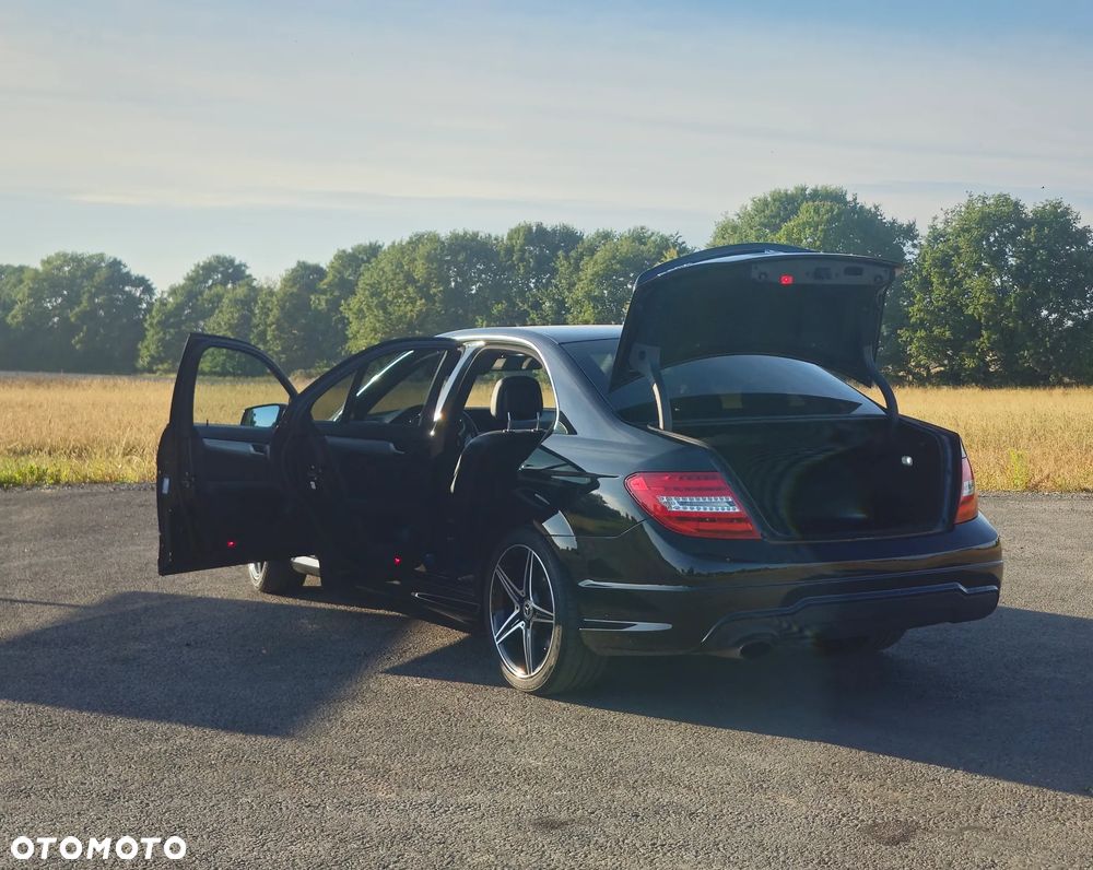 Mercedes-Benz Klasa C 250 CGI Automatik BlueEFFICIENCY SPORT EDITION - 5