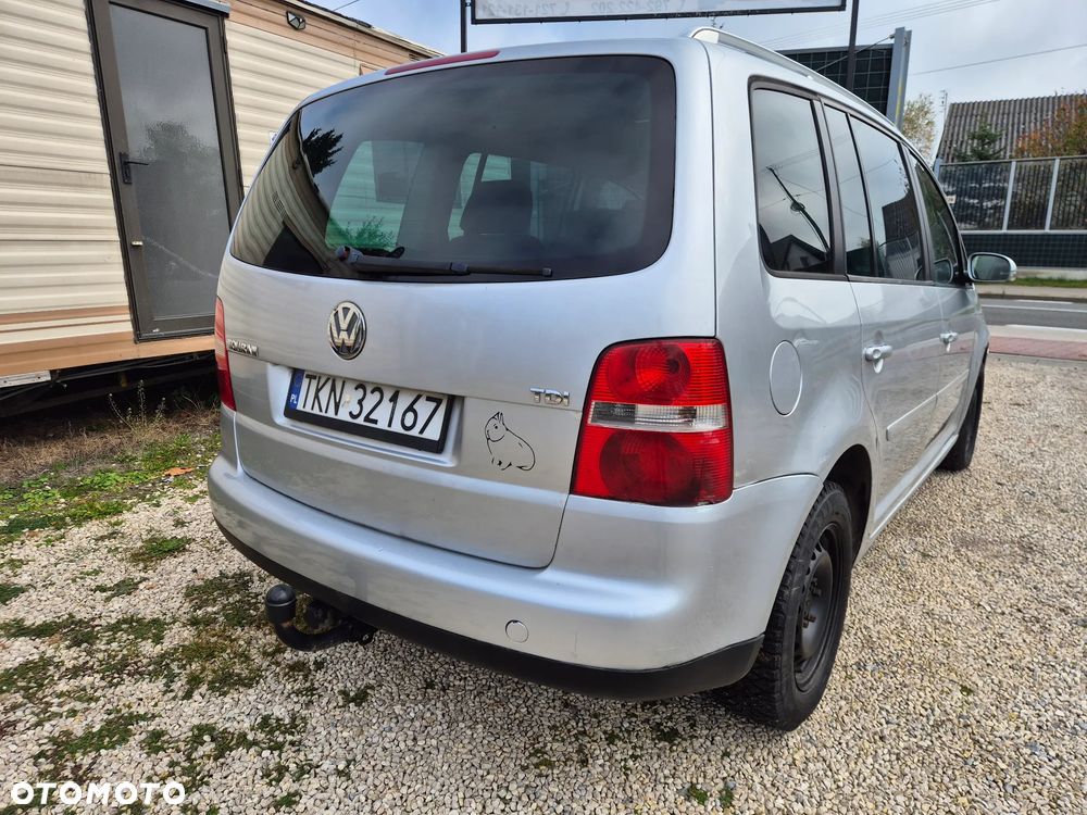 Volkswagen Touran - 2