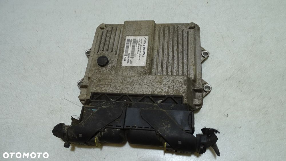 KOMPUTER SILNIKA FIAT DOBLO 1.2 51862562 - 1