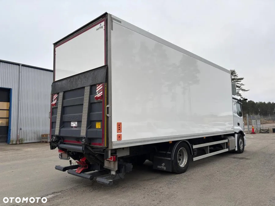 Mercedes-Benz Actros 1836 chłodnia thermo king T800R 2021/22 otwierany bok winda idealny stan - 7
