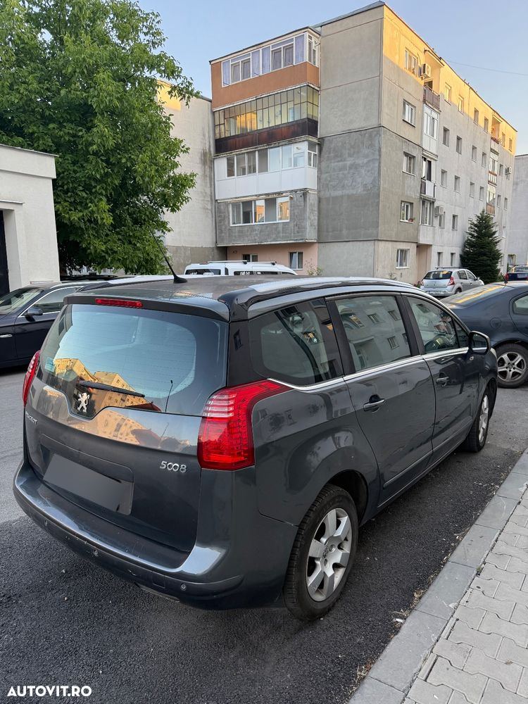Peugeot 5008 - 3