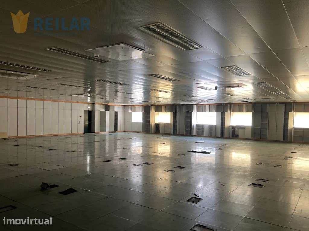 Carnaxide - Armazém 14.000 m2 - Grande imagem: 3/8