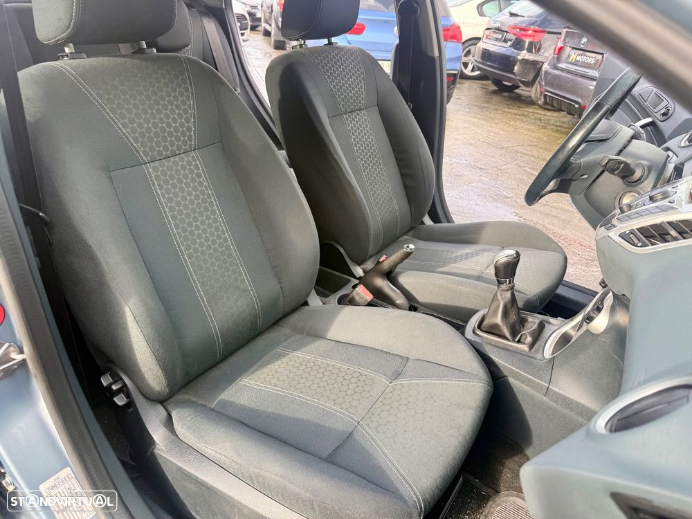 Ford Fiesta 1.6 TDCI Titanium - 24