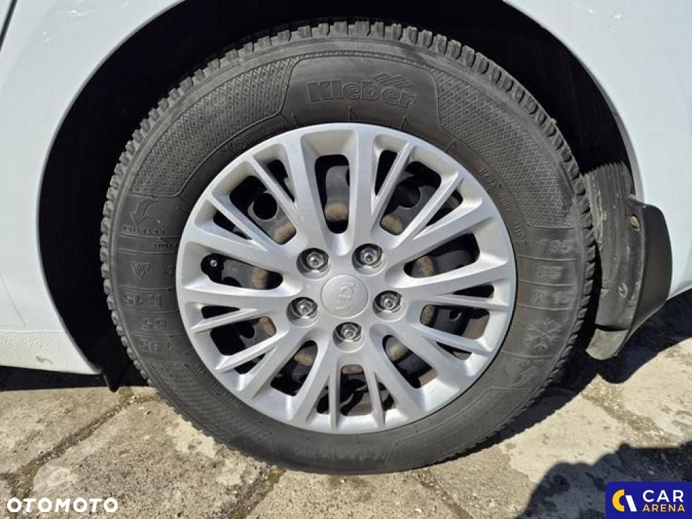 Kia Ceed - 13