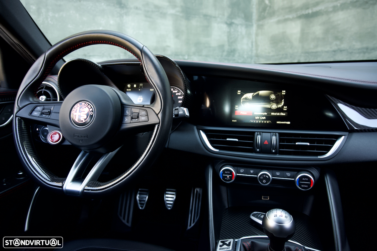 Alfa Romeo Giulia 2.9 Bi-Turbo Quadrifoglio - 34