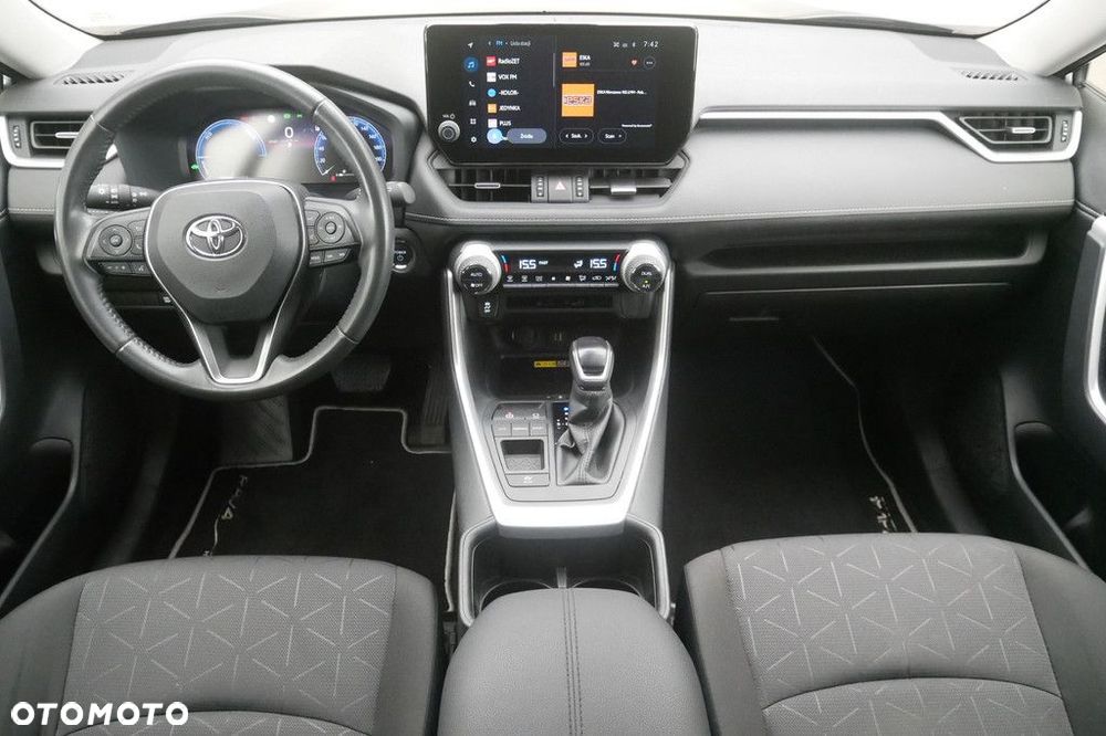Toyota RAV4 - 8