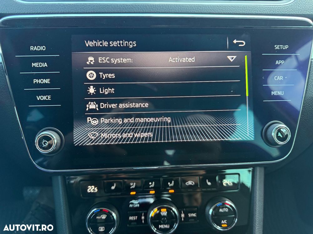 Skoda Superb 2.0 TDI DSG Active - 30