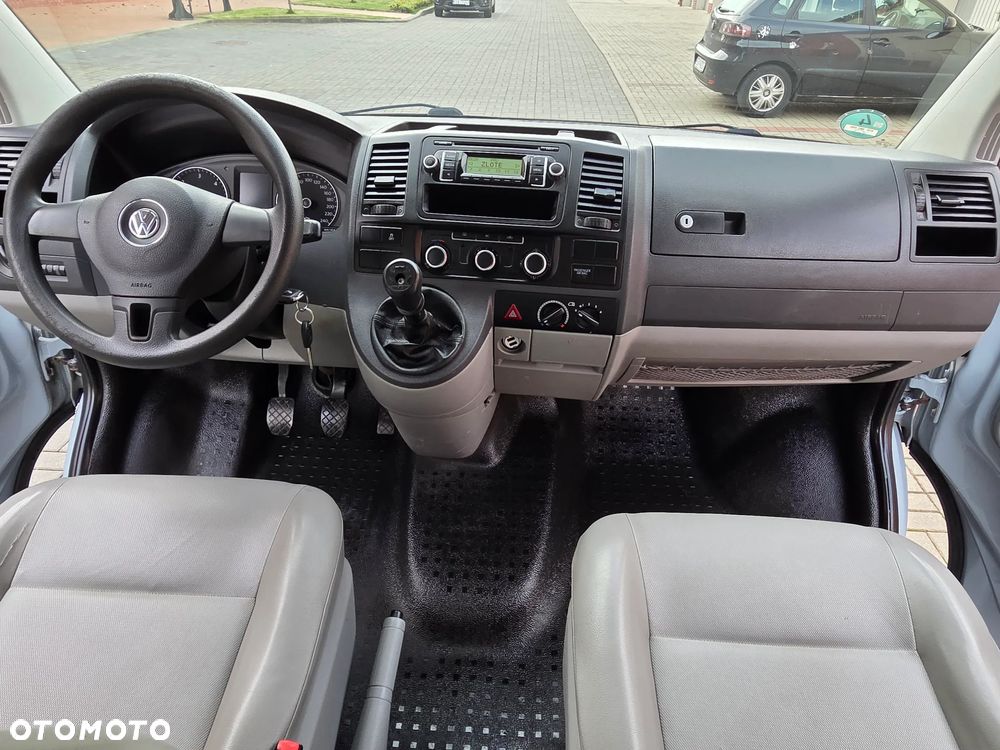 Volkswagen Transporter - 22