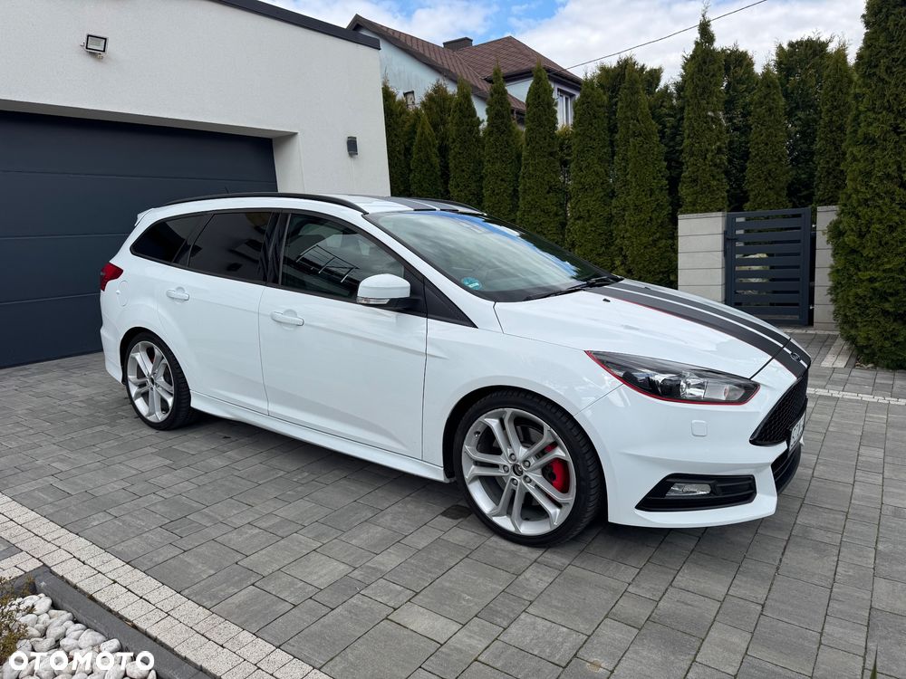 Ford Focus 2.0 TDCi ST - 16