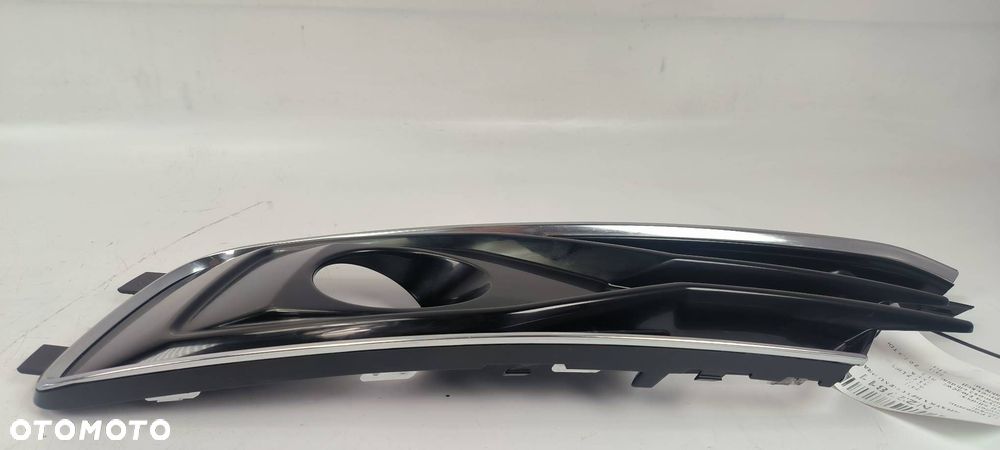 KRATKA HALOGENU PRAWA AUDI A6 C7 LIFT 4G0807681AE - 3