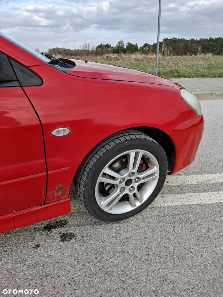 Mitsubishi Lancer 1.6 Intense - 12