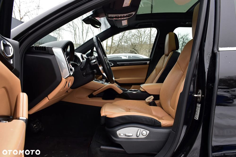 Porsche Cayenne Standard - 5