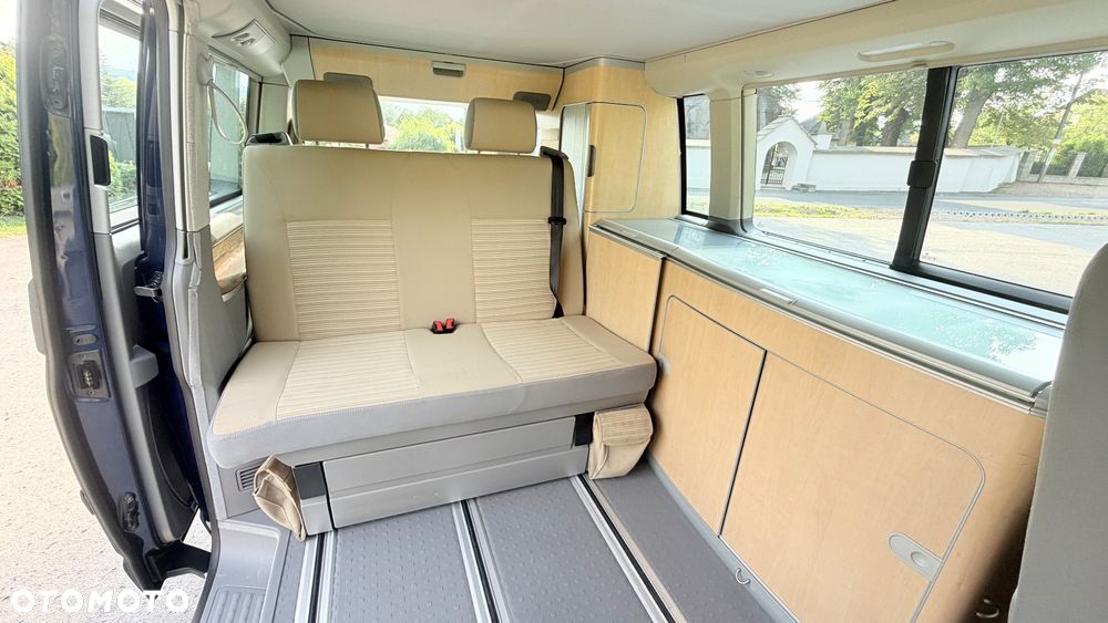 Volkswagen California - 12