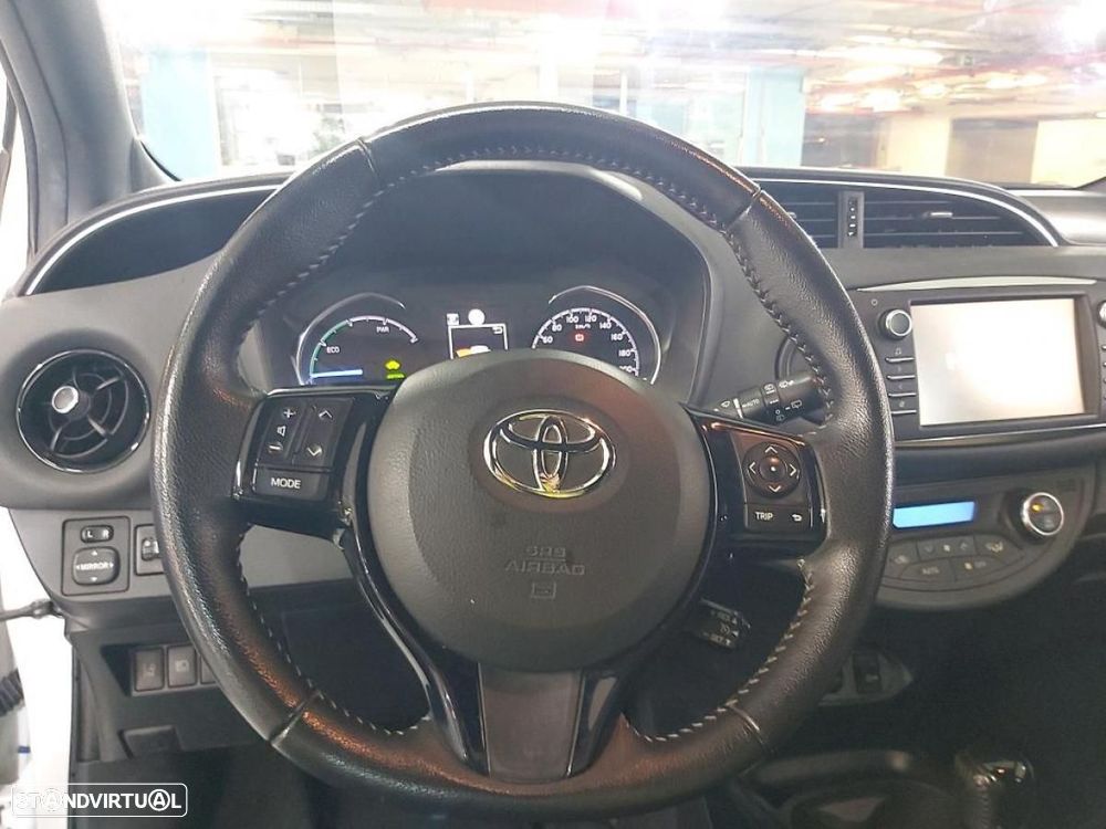 Toyota Yaris 1.5 HSD Square Collec.White - 3